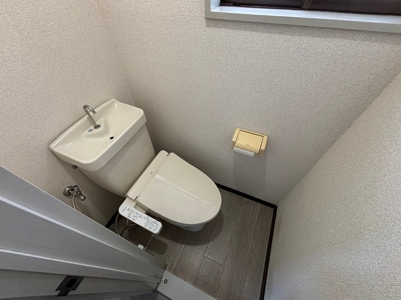 トイレ　別部屋参考写真