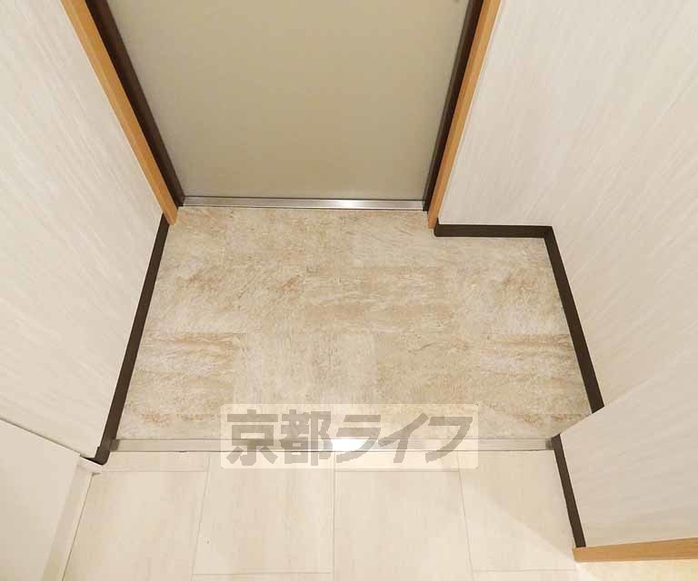 玄関　高級感のあるバスルーム。