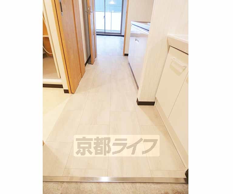 その他部屋・スペース　綺麗な廊下です。