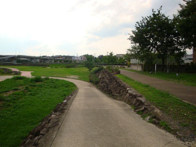 公園　ふるさと川公園（公園）まで1000m