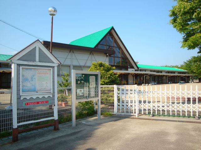 幼稚園・保育園　めぐみ保育園（幼稚園・保育園）まで560m