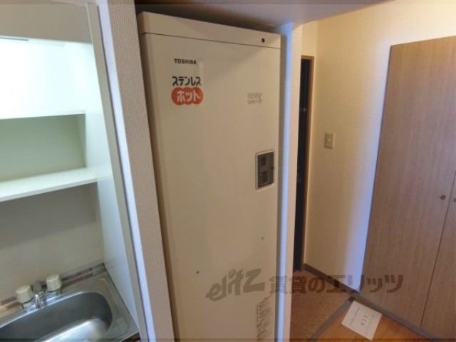 その他設備　給湯器リモコン