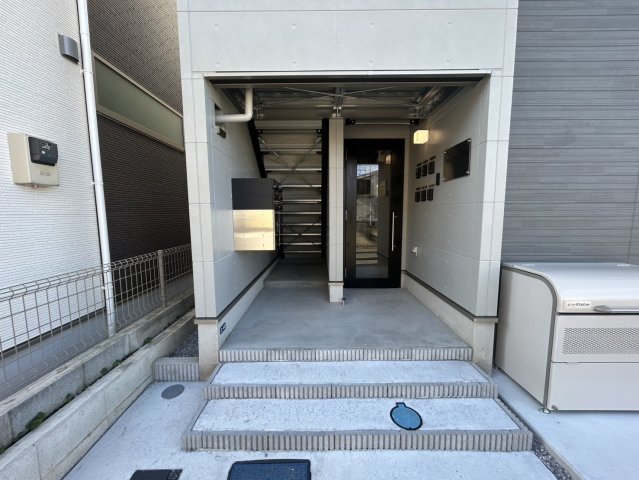 エントランス　※同シリーズのイメージ写真です。