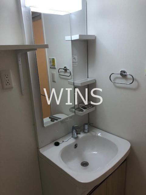 洗面設備　別部屋参考写真です