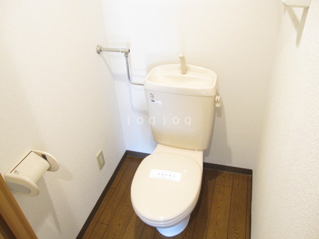 トイレ　綺麗で快適なトイレです。