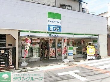 コンビニ　ファミリーマート（コンビニ）まで250m