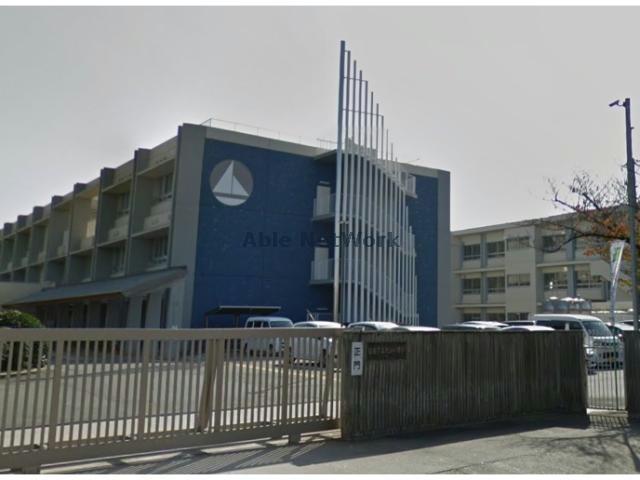 小学校　碧南市立大浜小学校（小学校）まで668m