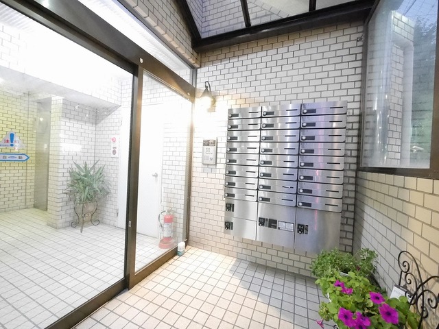 ロビー　郵便・宅配ボックス