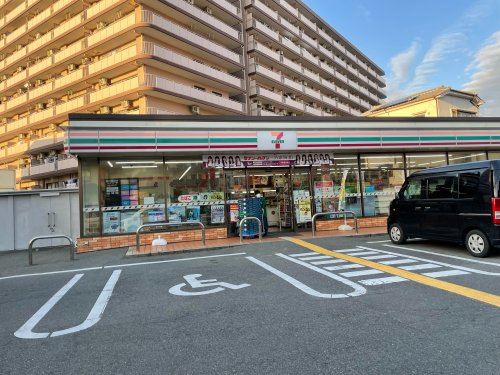 コンビニ　セブンイレブン 守口梶町1丁目店（コンビニ）まで288m