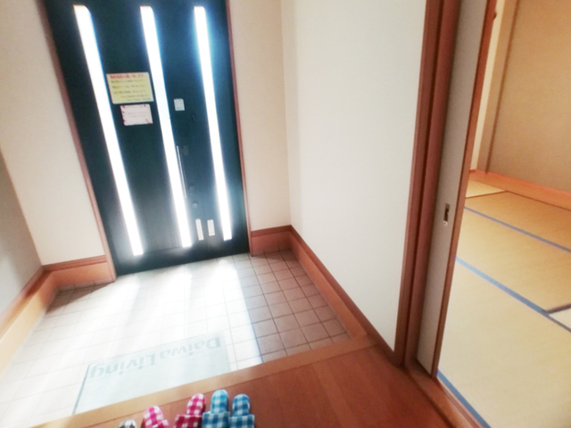 玄関　同仕様・反転タイプ