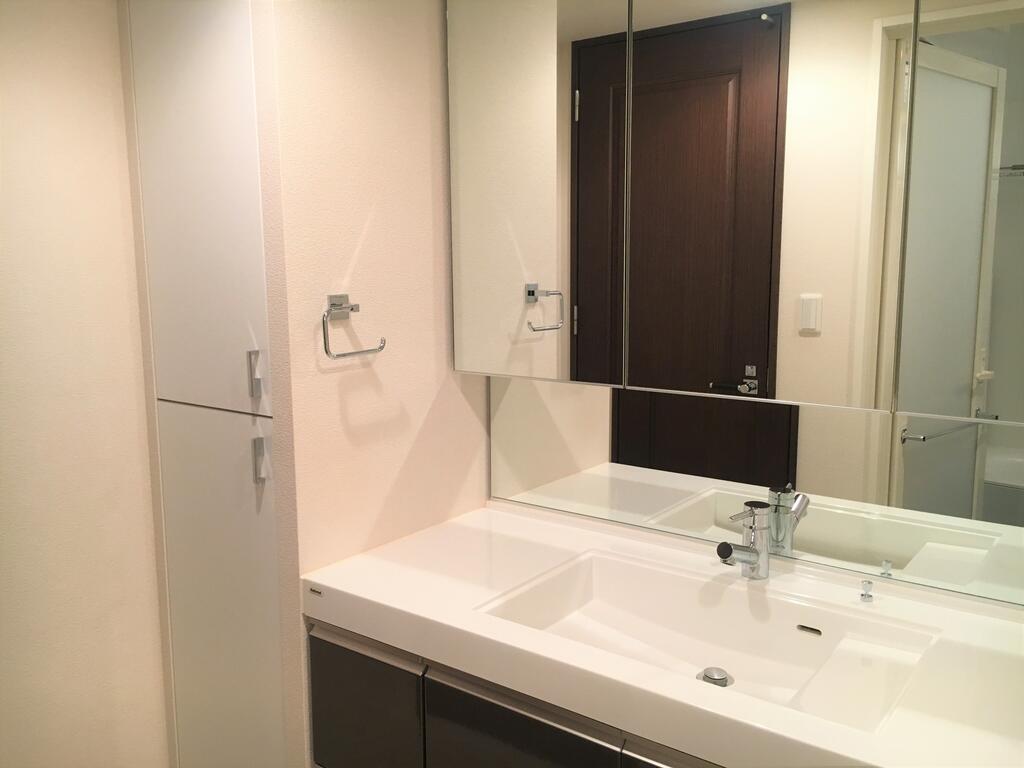 洗面設備　同仕様写真(※同マンションの別部屋の写真です。)