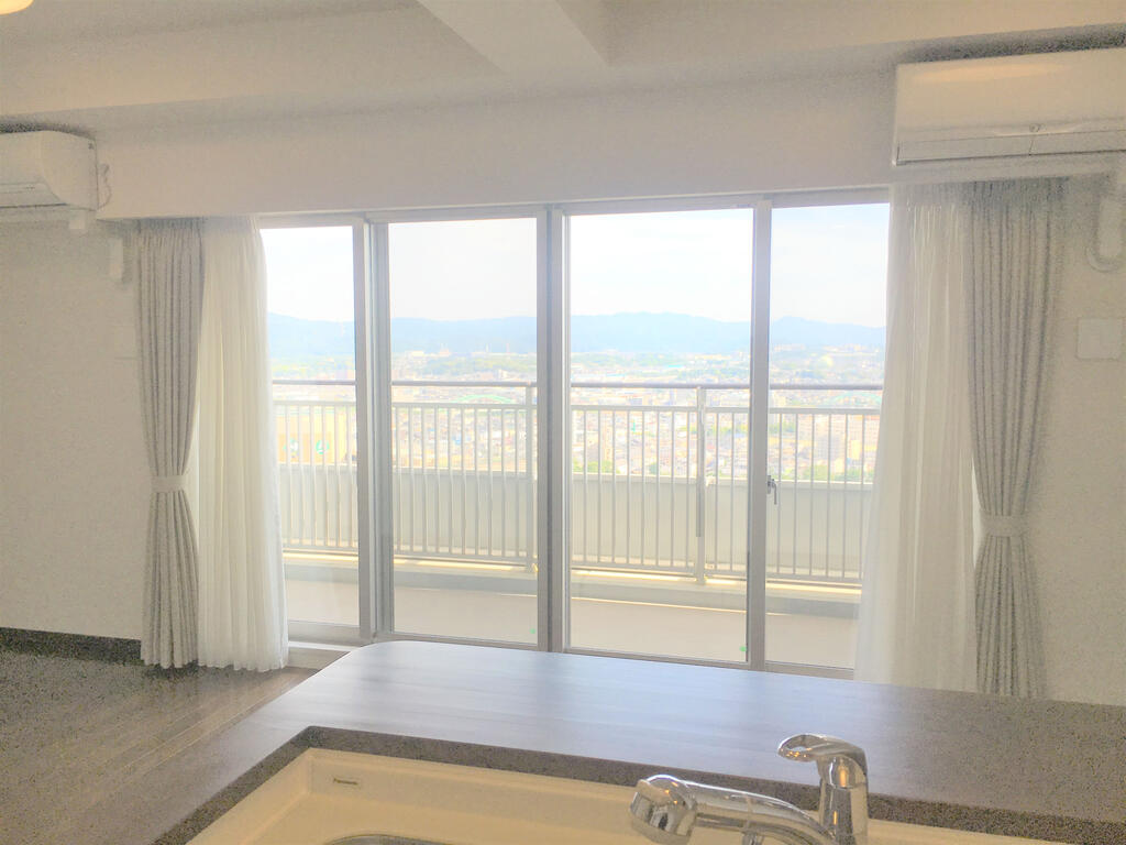 居室・リビング　同仕様写真(※同マンションの別部屋の写真です。)
