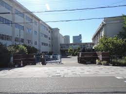 小学校　草津市立草津第二小学校（小学校）まで651m
