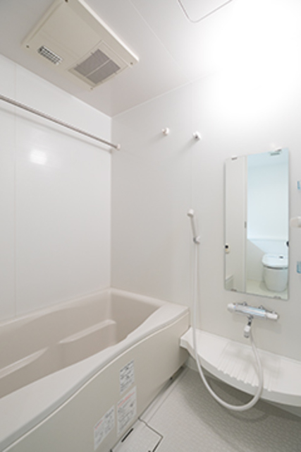 バス・シャワールーム　※写真は同タイプ住戸です。