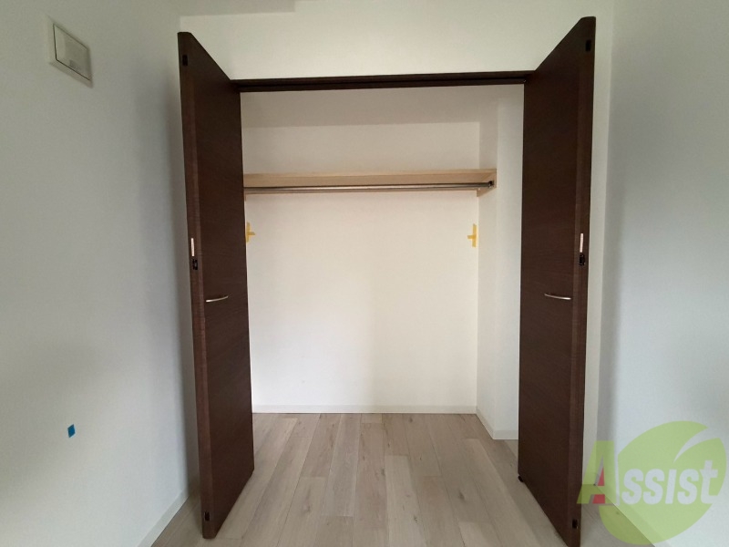 収納　寝室の収納です。部屋がすっきり片付きます。