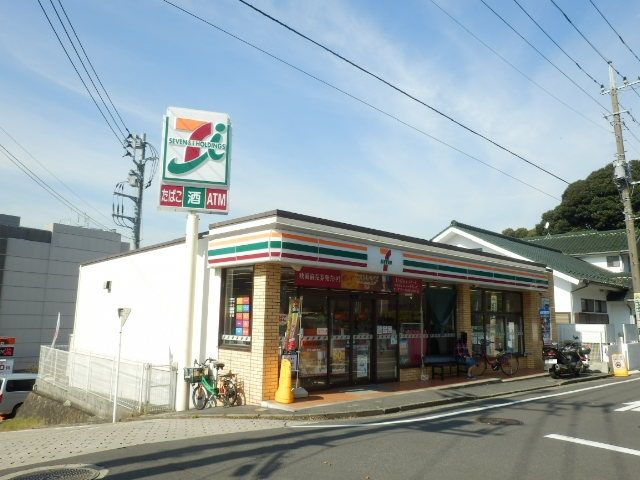 コンビニ　セブン-イレブン横浜上大岡東１丁目店（コンビニ）まで503m