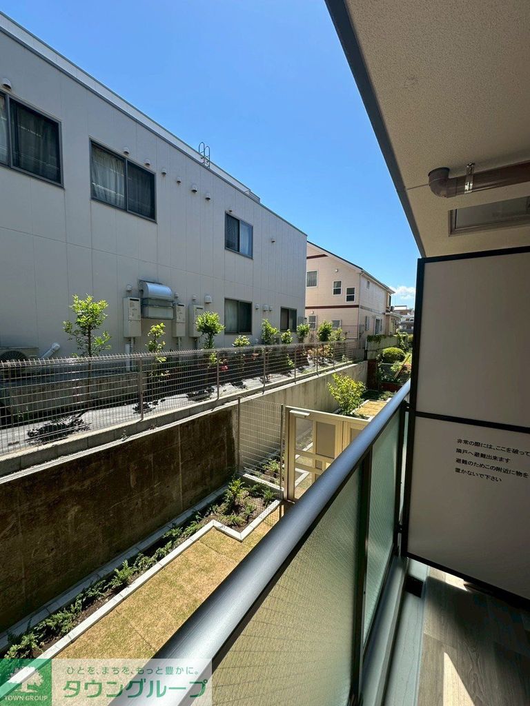 バルコニー　反転タイプの写真を使用しております。