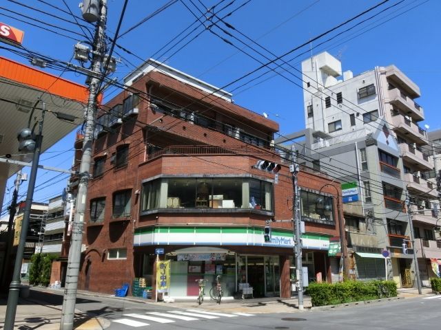 コンビニ　ファミリーマート東日暮里六丁目店（コンビニ）まで123m