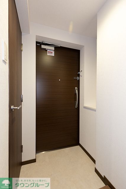 玄関　※写真は同タイプ住戸です。
