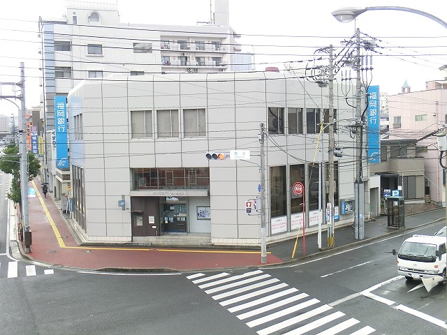 銀行　福岡銀行南小倉支店（銀行）まで198m