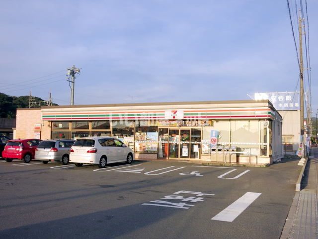 コンビニ　セブンイレブン岡崎本宿町店（コンビニ）まで342m