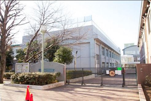 中学校　杉並区立高井戸中学校（中学校）まで1122m