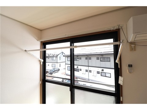 その他設備　室内物干し