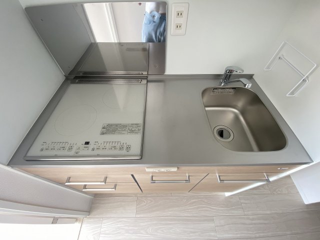 キッチン　※カラータイプは写真と異なります。