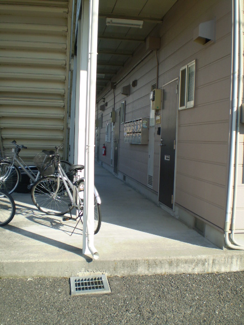 駐車場　駐輪場所（共用）確保