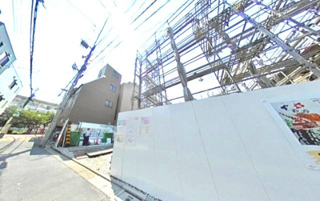 建物外観　建築中撮影