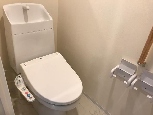 トイレ　シャワー付トイレ