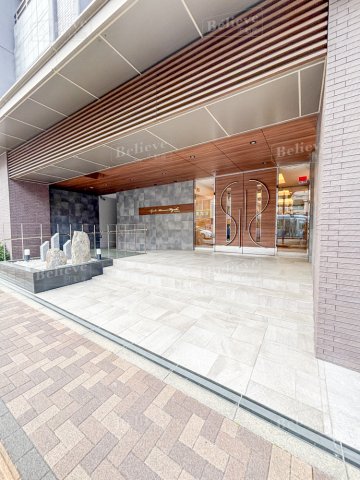 エントランス　共用のエントランス部分☆