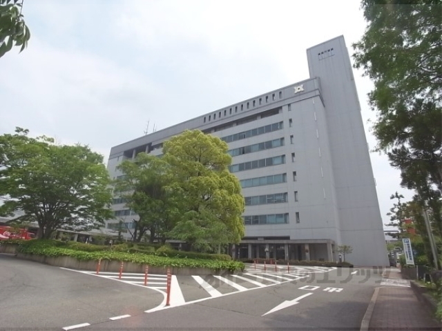 役所　亀岡市役所（役所）まで1600m