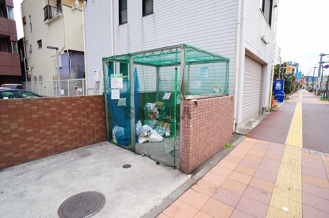 その他共有部分　敷地内にゴミ捨て場完備♪