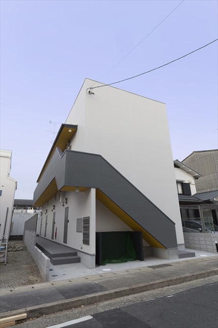 建物外観　デザイナーズマンションです♪