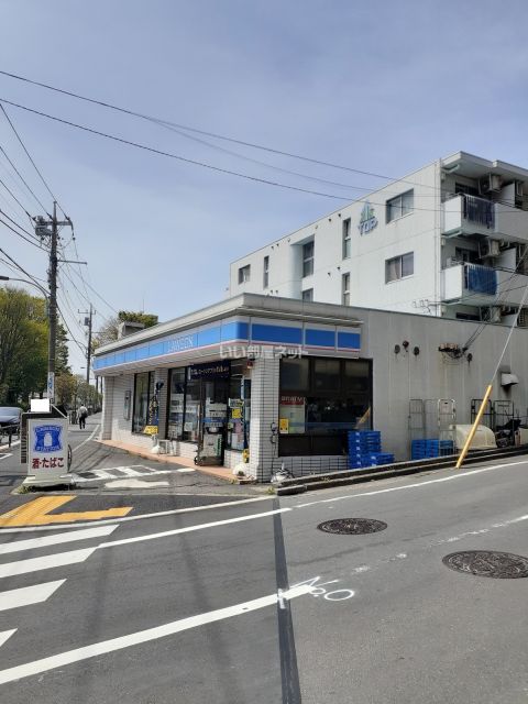 コンビニ　ローソン　石神井台四丁目店（コンビニ）まで60m