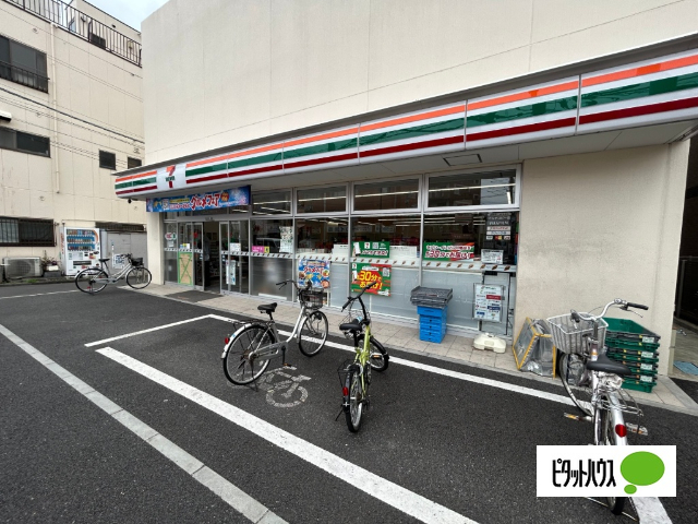 コンビニ　セブンイレブン荒川３丁目店（コンビニ）まで103m