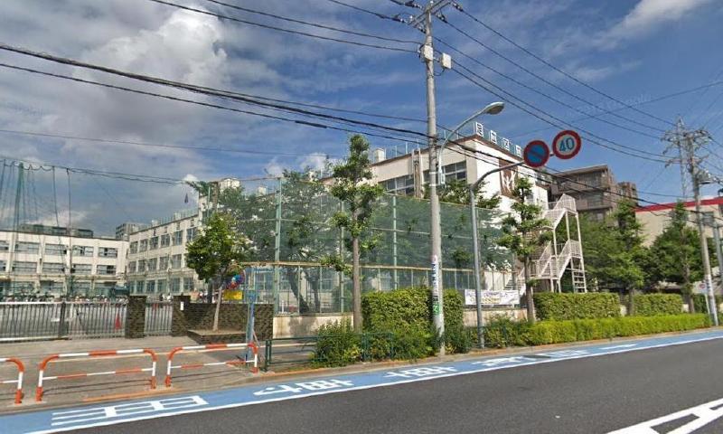 小学校　綾瀬小学校（小学校）まで380m