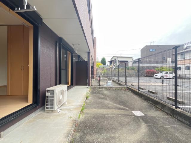駐車場　専用庭