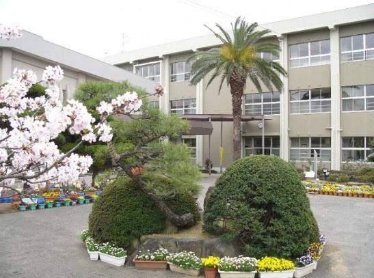 小学校　林小学校（小学校）まで1700m