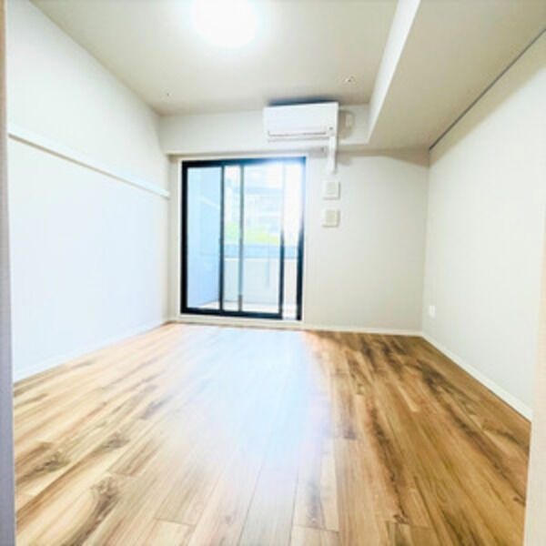 居室・リビング　※写真は同じマンションの違う部屋のものになります。