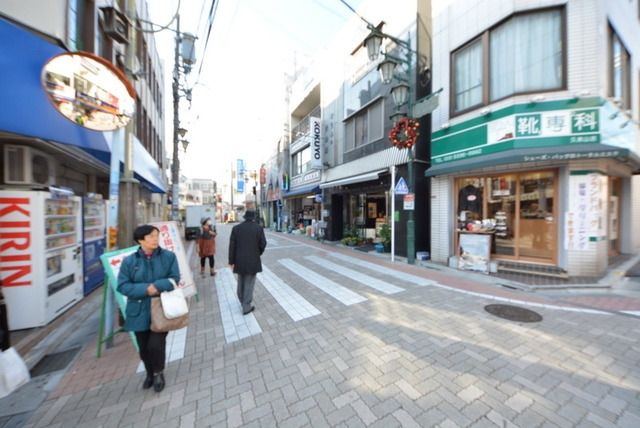 その他　駅前（その他）まで1040m