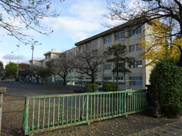 中学校　富士宮市立富士宮第一中学校（中学校）まで1866m