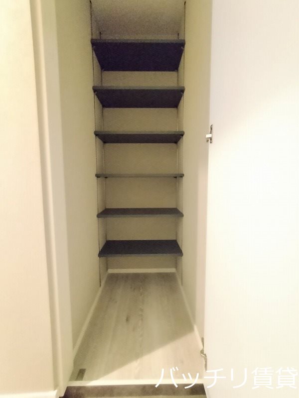 玄関　室内写真等は別号数の為、現状優先とさせて頂きます。