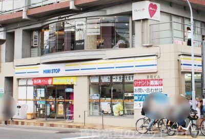 コンビニ　ミニストップ太秦帷子ノ辻駅前店（コンビニ）まで131m