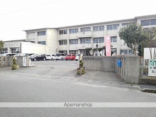 小学校　鳥栖市立旭小学校（小学校）まで500m