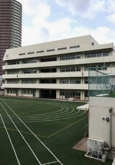 小学校　新宿区立富久小学校（小学校）まで310m