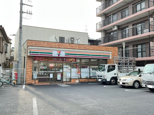 コンビニ　セブンイレブン江戸川南小岩8丁目店（コンビニ）まで199m