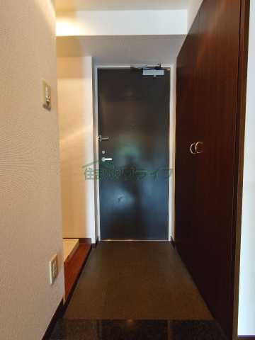 ステージグランデ市谷薬王寺の玄関写真
