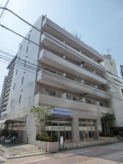 建物外観　鉄筋コンクリート造7階建の物件です